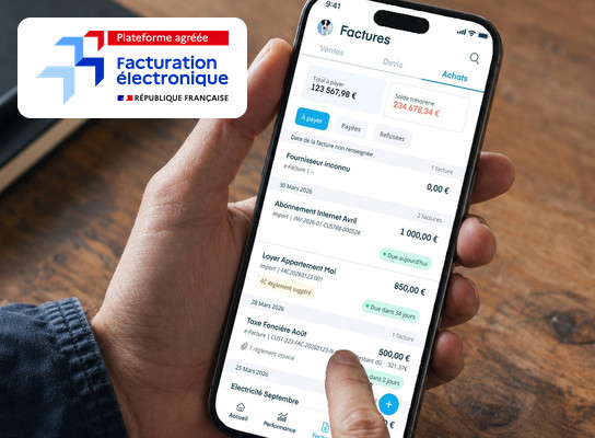 L'application de facturation Dougs sur un téléphone, avec le logo Plateforme agréée facturation électronique